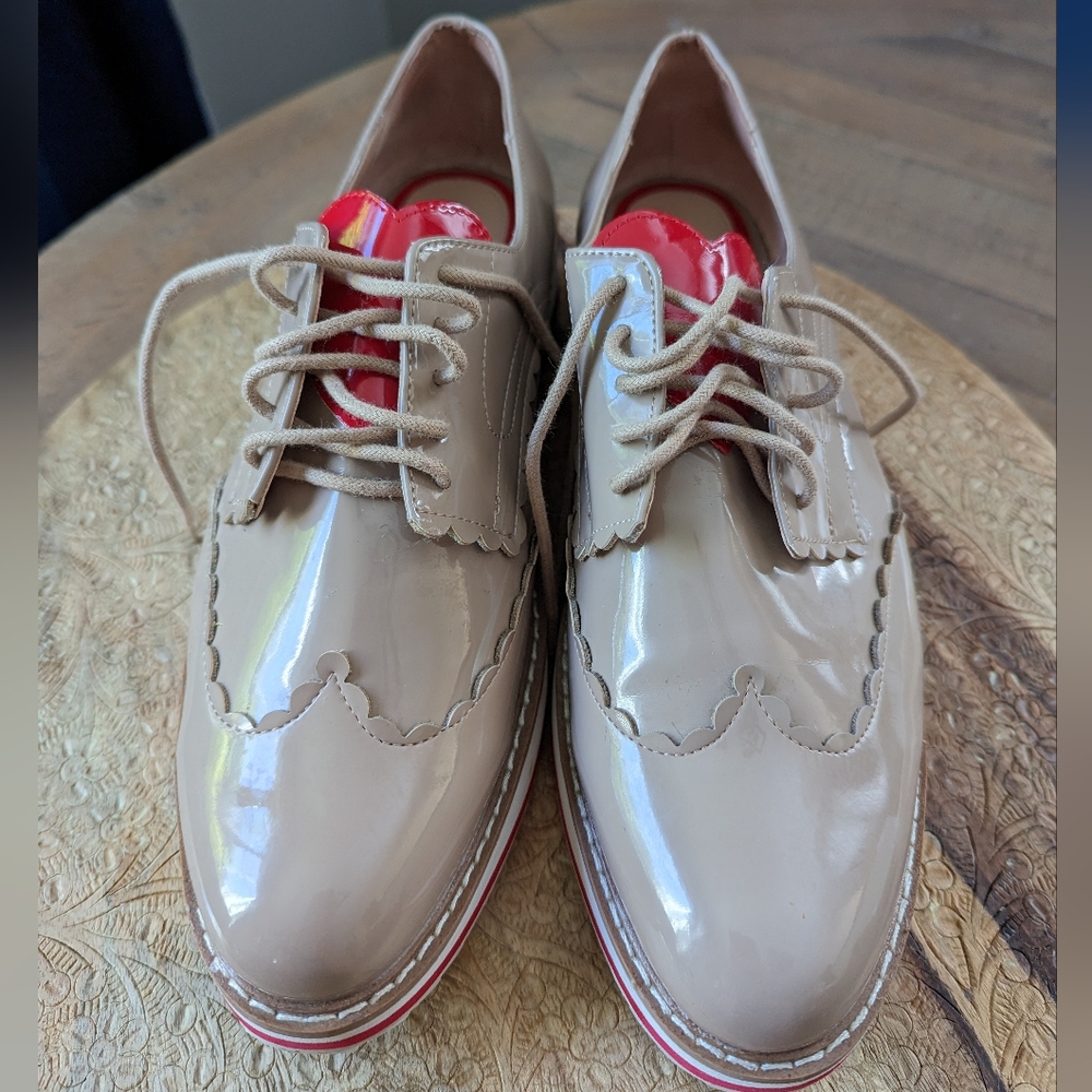 Zara patent leather platform oxford shoes with heart shaped tongue size 10